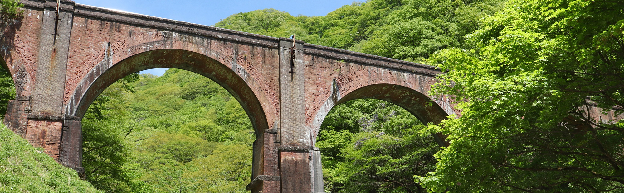 メインビジュアル＿めがね橋（新緑）