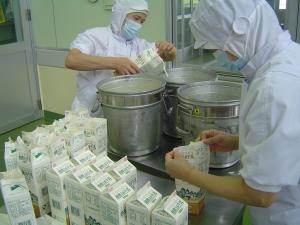 牛乳は３０本つかいました。