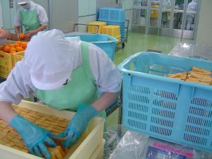 生揚げを検品
