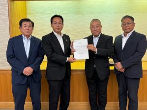 8月25日群馬県予算等に関する要望書提出4