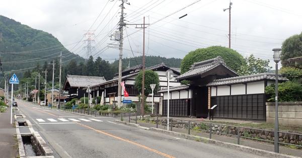 沿道