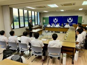 9月17日スポーツで活躍する高校生」との市長対談2