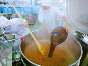 合わせた調味料を入れます