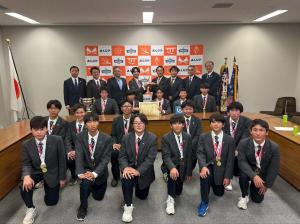 11月21日安中市文化スポーツ賞を授与
