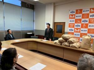 12月17日お米の寄贈式2