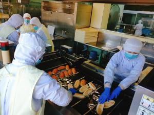 あげパンは5人体制です