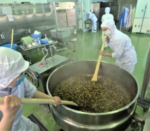 大豆の磯煮をつくる