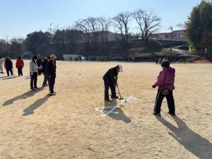 2月22日岩野谷地区三世代交流グラウンドゴルフ大会