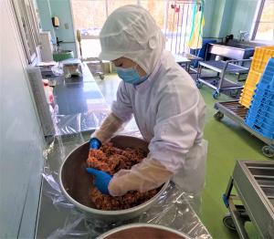 ひき肉に下味をつける