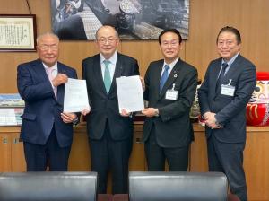 3月24日安中・磯部駅間の新駅設置に向け、JR高崎支社長に要望3