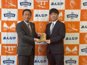 3月30日群馬県で唯一「上毛かるた」初版の贈呈式