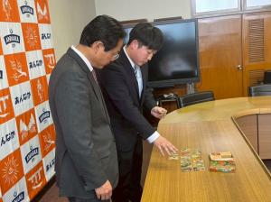 3月30日群馬県で唯一「上毛かるた」初版の贈呈式2