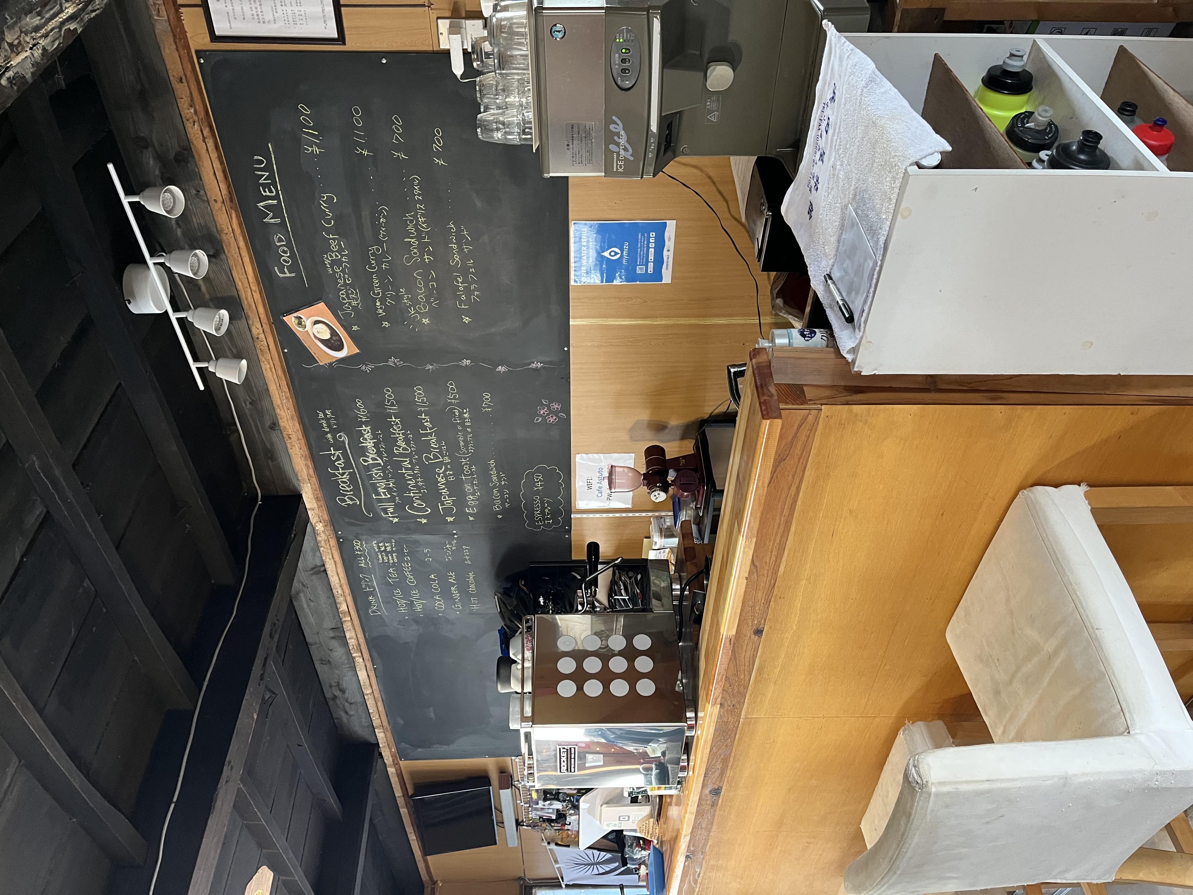 カフェのカウンター