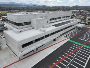 新庁舎と東山道