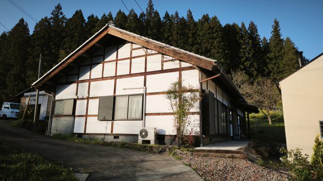 アンティーク家具 修理・販売工房 写真