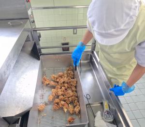 から揚げの温度を測る