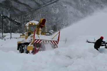 平成26年2月大雪時、坂本地区除雪の様子の画像