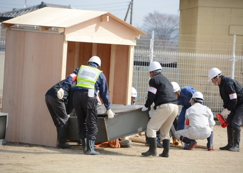 倒壊建物からの要救助者救出訓練の画像