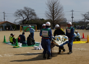 消防団による複数負傷者救出訓練の画像
